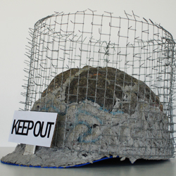 capacete: O cérebro é delicado, não o estragues!
